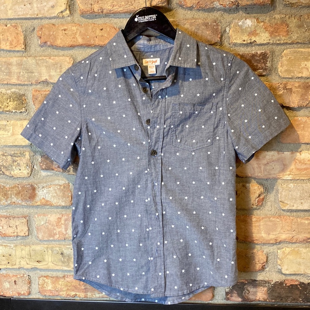 Boys gray size medium 8–10 cat and jack collared button down short sleeve